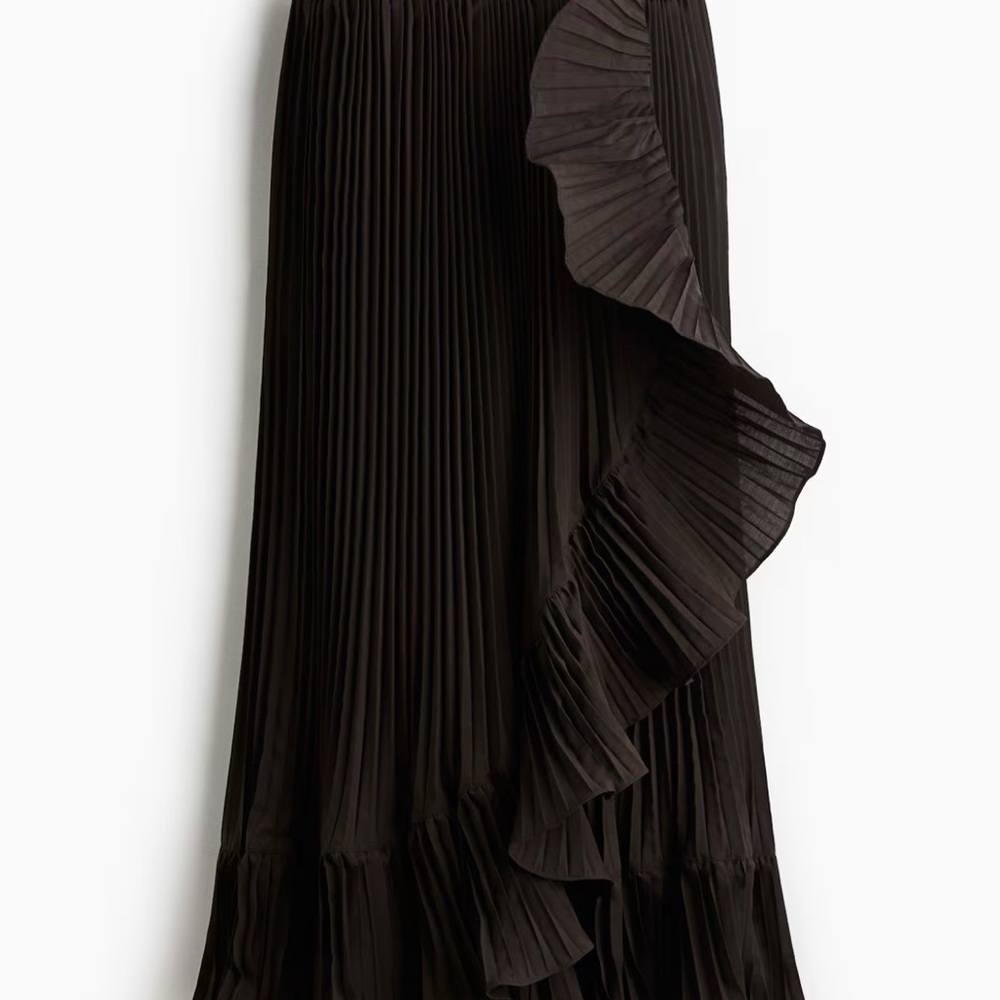 Elegant Brown Pleated Skirt with Ruffle Detail